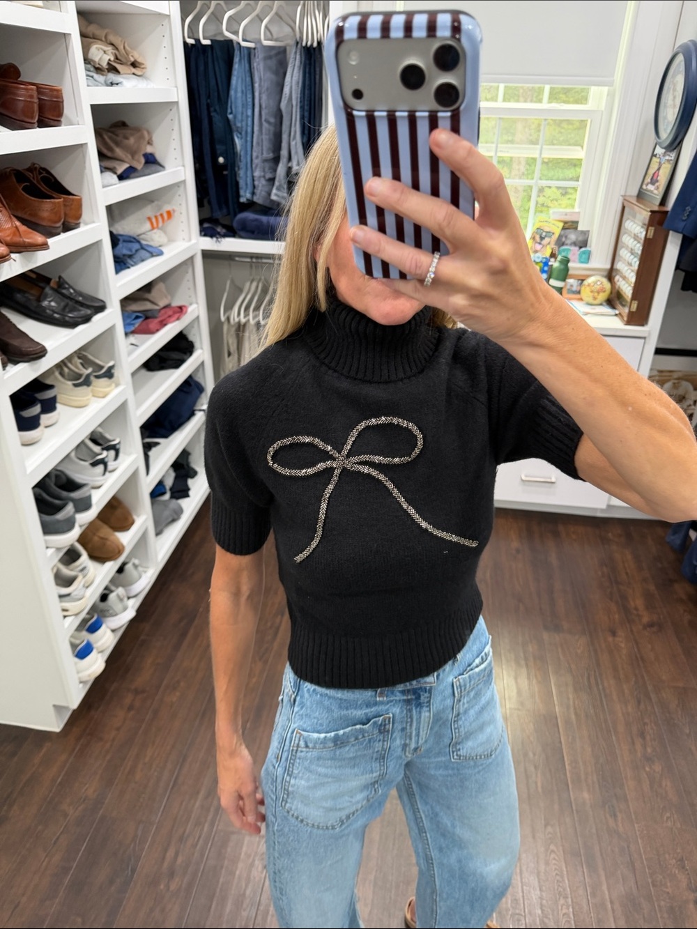 En Saison Black Short-Sleeve Turtleneck Sweater with Sequin Bow - Picture 3 of 7